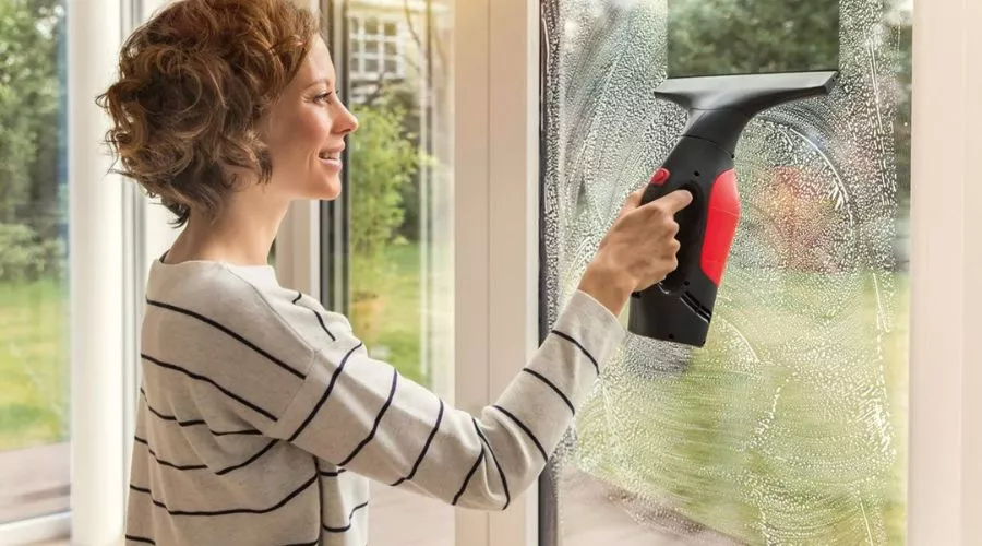 Use a Quality Window Cleaning Solution 